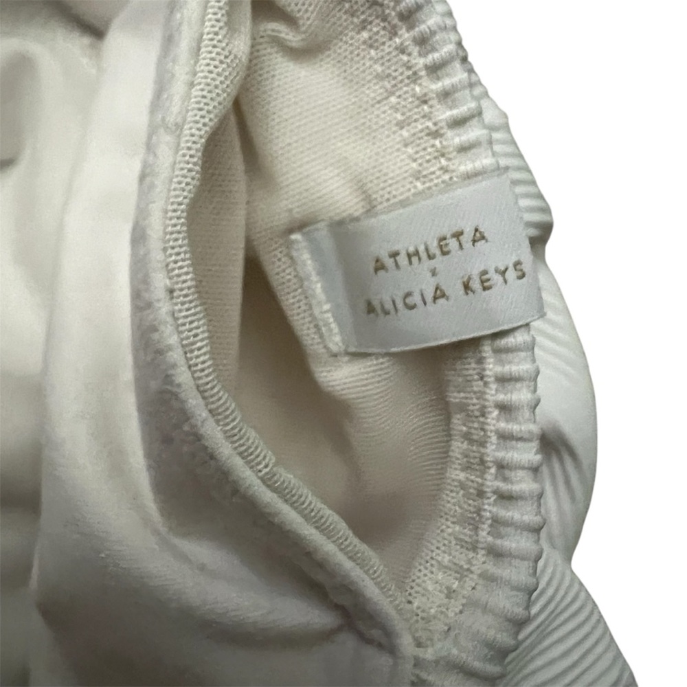 Athleta + Alicia Keys Elation 9” Compression Bike Shorts Size XS - Picture 4 of 6